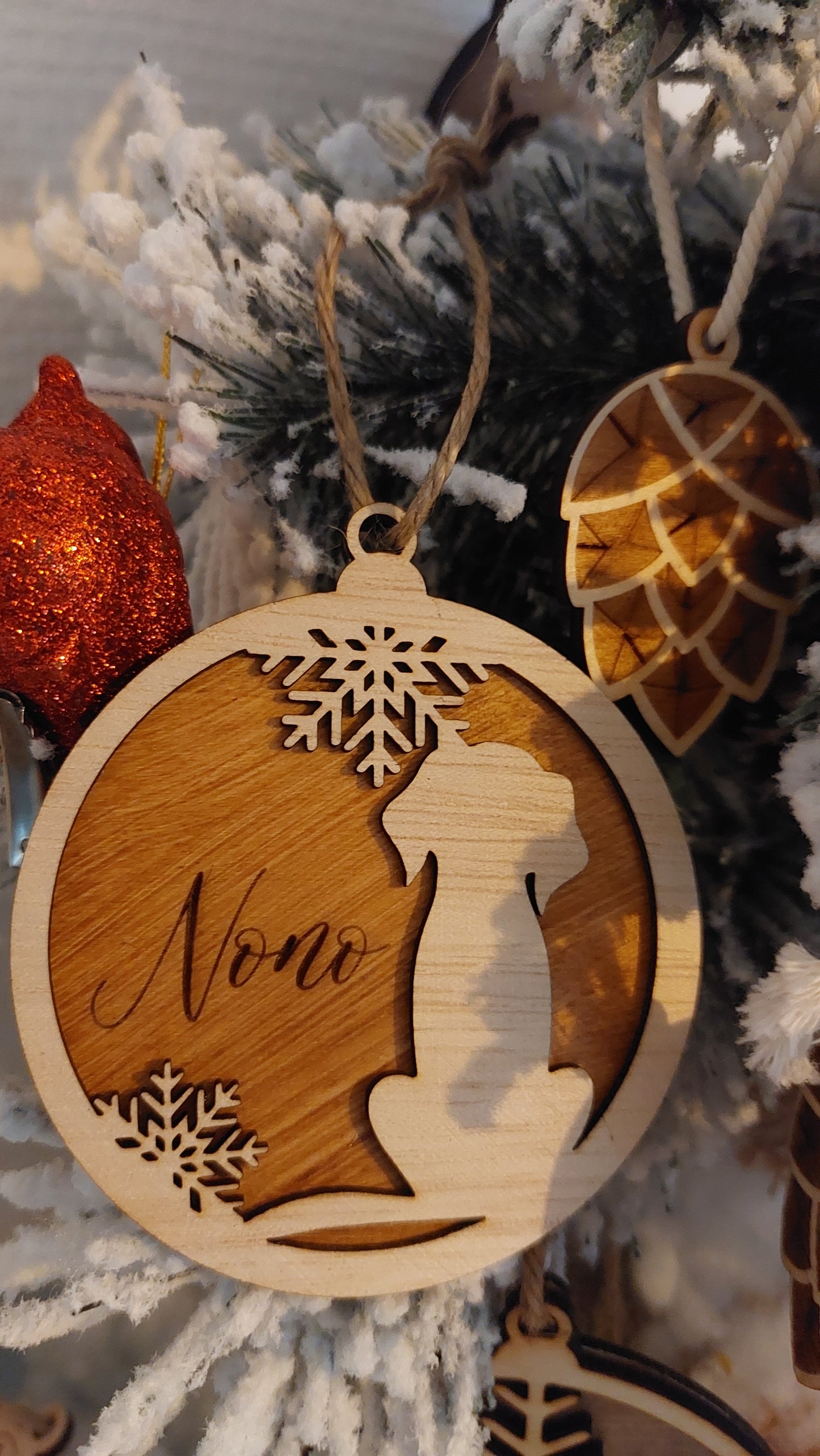 Boule de Noël en bois personnalisée animaux de compagnie , chien et chat