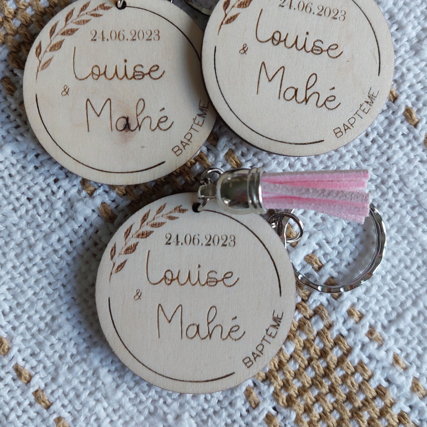 Porte clé en bois rond, cadeau invité mariage Modèle lière