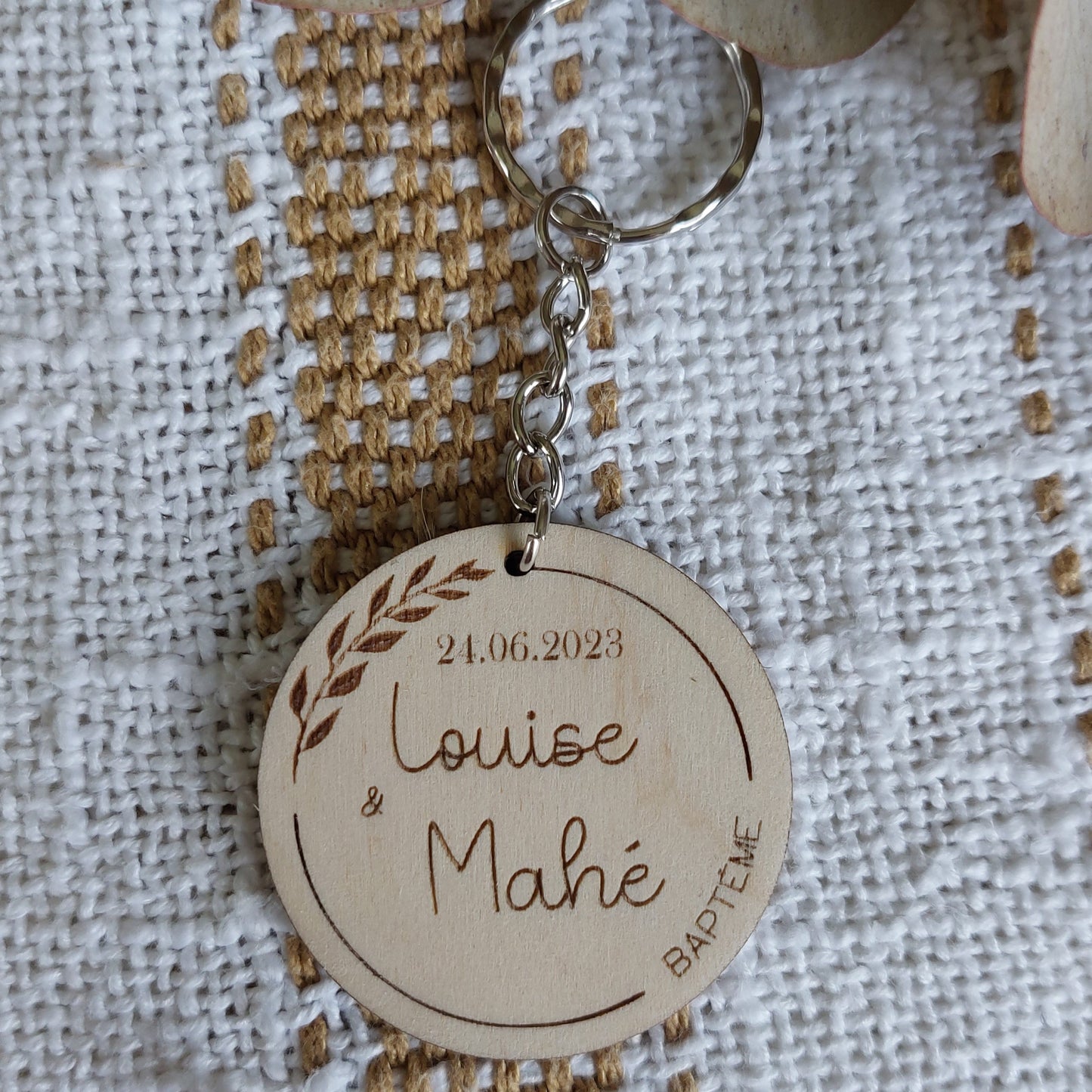 Porte clé en bois rond, cadeau invité mariage Modèle lière