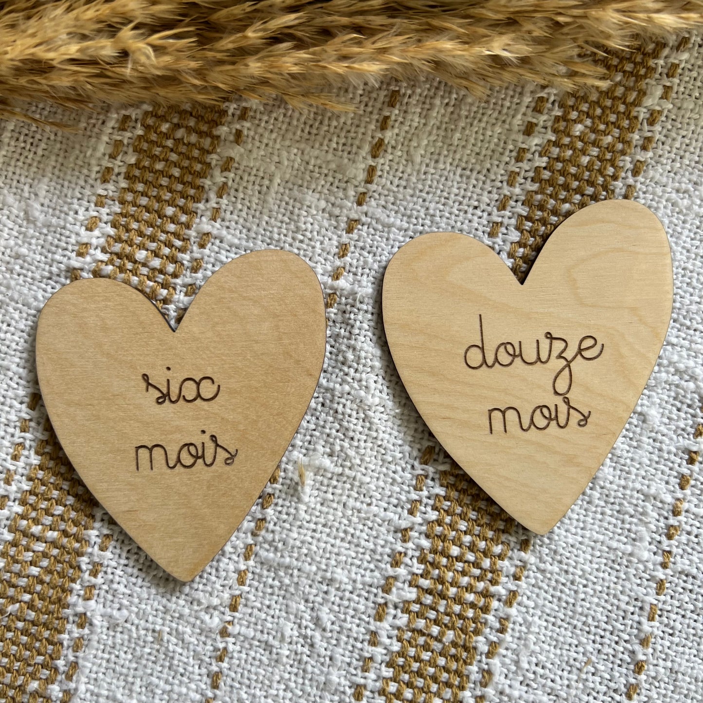 Cartes étapes  bébé  en bois  Coeur,  Cadeau de naissance personnalisé pour future maman