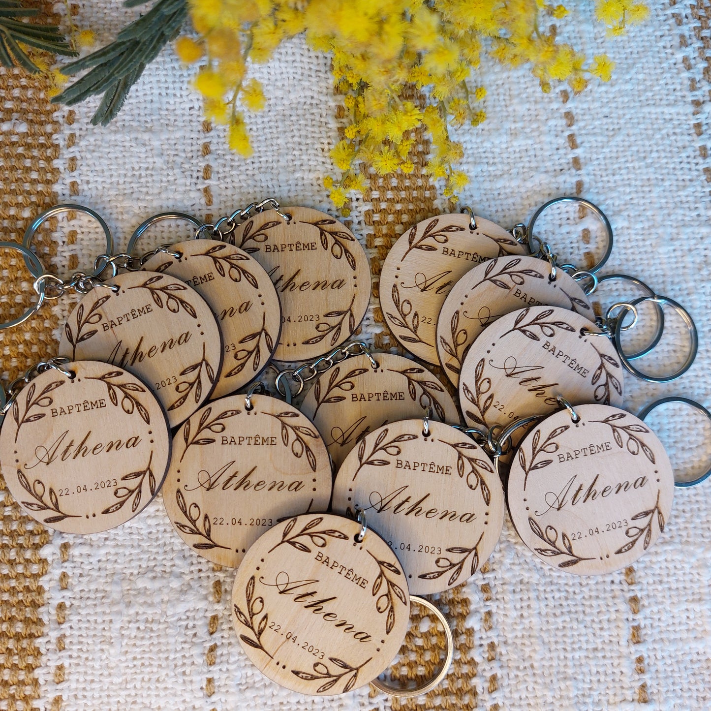 Porte clé en bois rond, cadeau invité mariage Modèle Oliviers